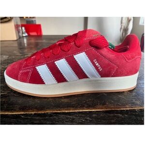 NEVER BEEN WORN! adidas Campus 00s